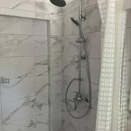 شقة Zsuzsa Vendeghaza بالاتونفوريد