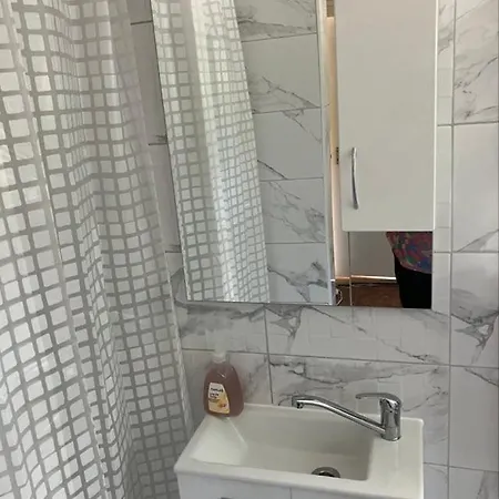 Zsuzsa Vendeghaza Appartement
