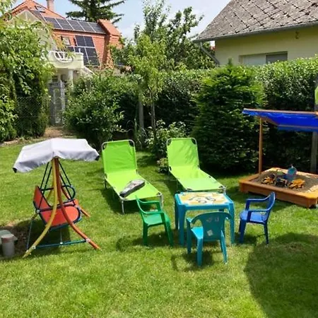 Zsuzsa Vendeghaza شقة بالاتونفوريد